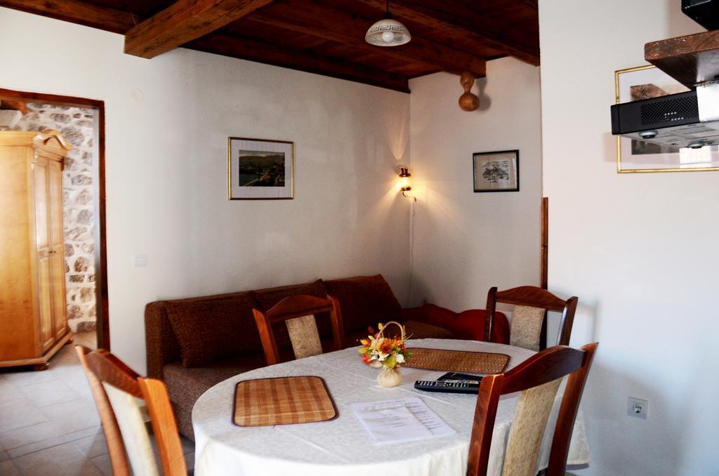 Apartments Gudco Perast Esterno foto