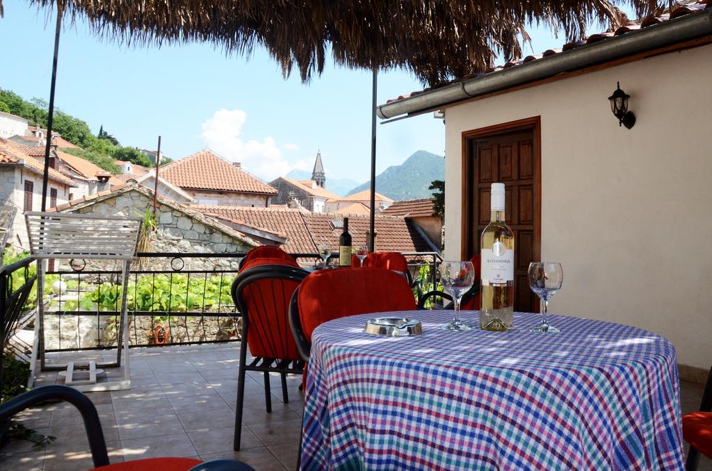 Apartments Gudco Perast Esterno foto