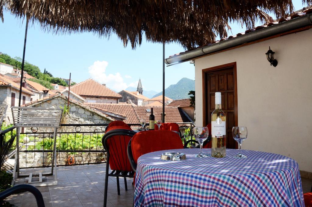 Apartments Gudco Perast Esterno foto